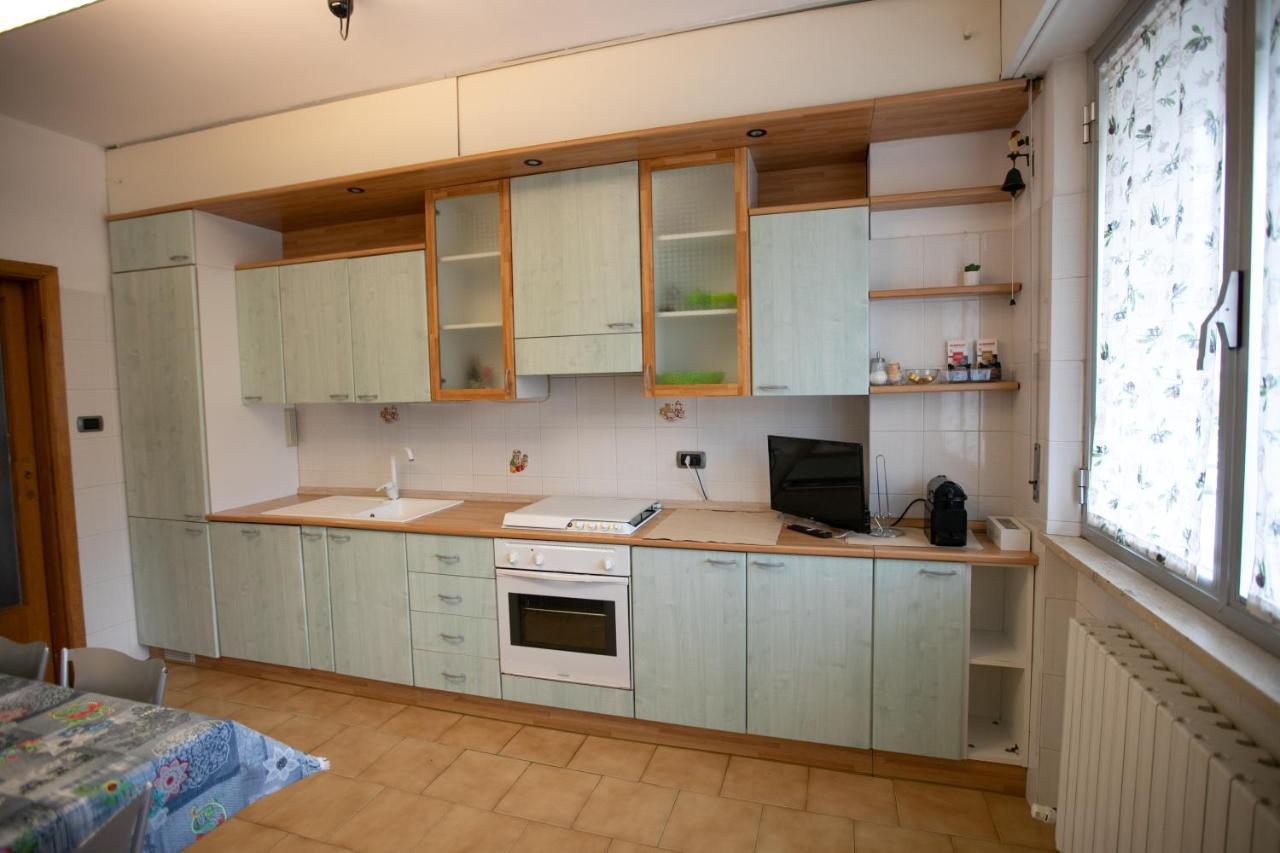 Mirea'S Rooms Ascoli Piceno Buitenkant foto