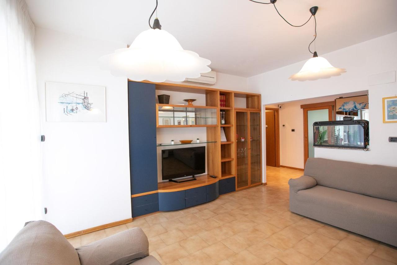 Mirea'S Rooms Ascoli Piceno Buitenkant foto