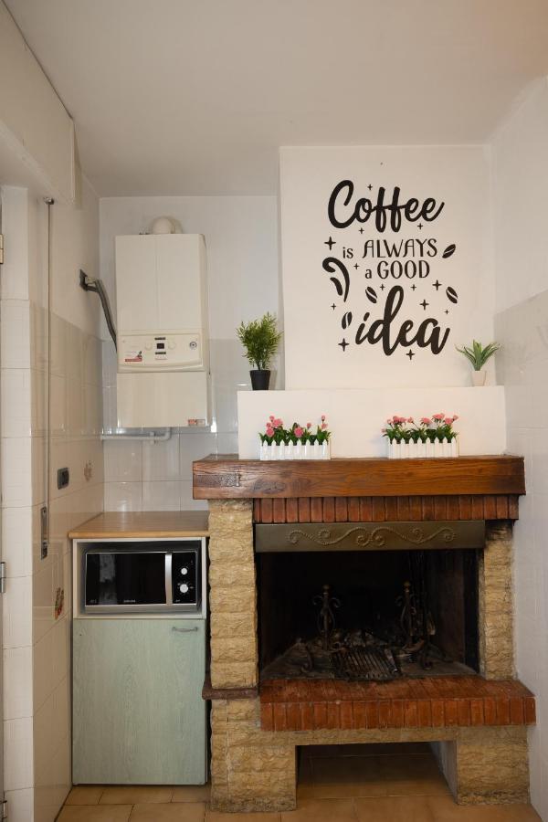 Mirea'S Rooms Ascoli Piceno Buitenkant foto